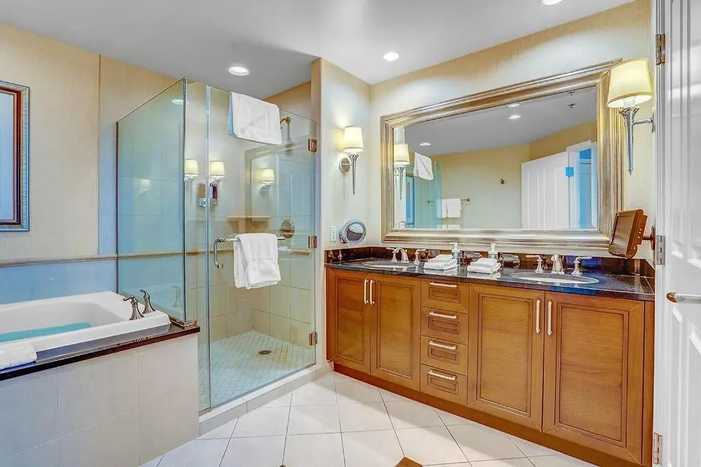 Experience Unparalleled Luxury At The Sinatra ラスベガス アパートホテル